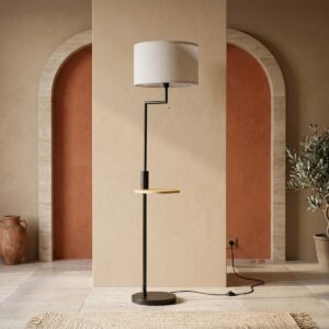 Un Lampadaire étagère bambou et lin avec port USB posée dans un hall.
